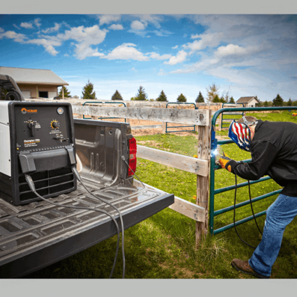 Hobart Champion® Elite 225 Welder/Generator #500562 / 11,000 Watt AC Generator - Image 4